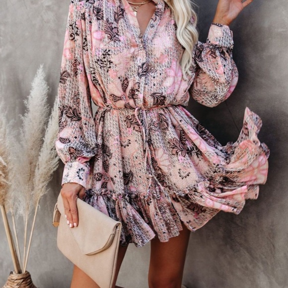 Dancing  QUEEN PRINTED METALLIC BUTTON DOWN DRESS - Picture 8 of 8